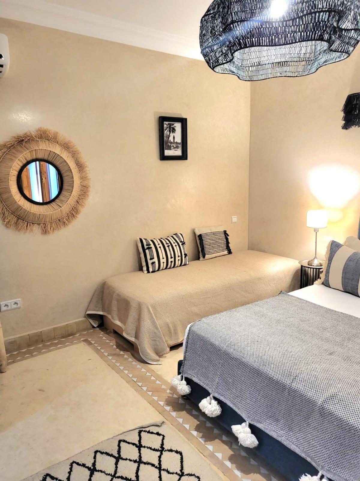 Riad Melilo Avec Piscine Chauffee Marraquexe Exterior foto